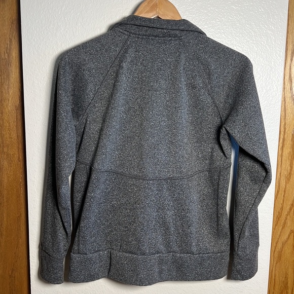 Grey Reebok athletic pull over - Picture 3 of 6